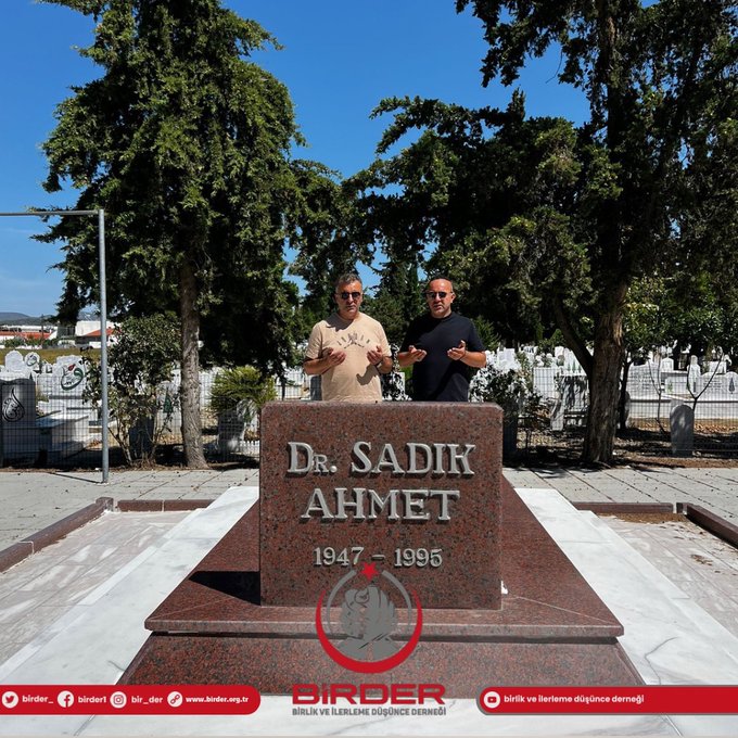 Birder Başkan Vekili Murat Doğan’dan Dr. Sadık Ahmet’in kabrine ziyaret
